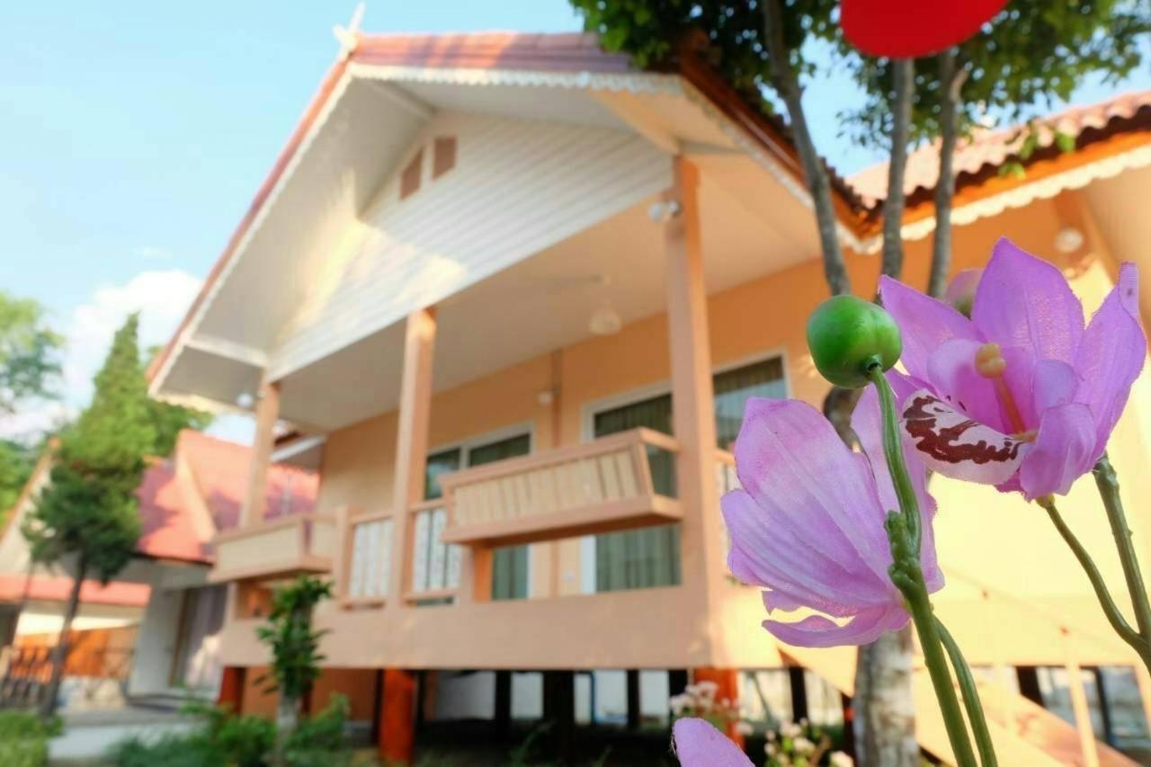 Baanpufa Resort Сайок Экстерьер фото